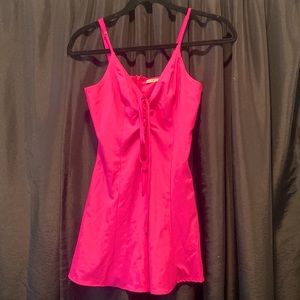 Fuschia Pink Romper, Mustard Seed Brand. Size small. Perfect for vacation.
